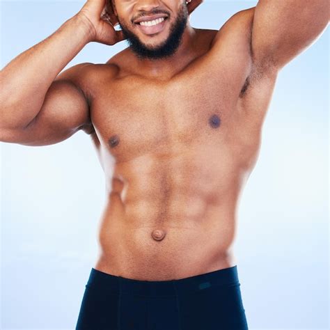 Fitness De Hombre Negro Y Sonrisa Corporal Y Abdominales Sanos Y