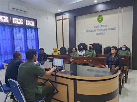 Rapat Monitoring Dan Evaluasi Pada Kepaniteraan Bulan Oktober Tahun