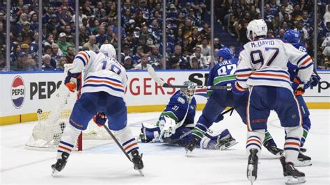 Bouchard Scores In Ot To Lift Oilers To 4 3 Win Over Canucks In Game 2