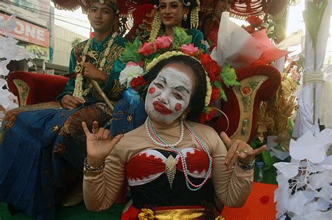 Berita Foto Karnaval Teteore HUT Ke 78 RI Dan Hari Jadi Ke 394 Kebumen