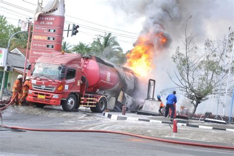 Kecelakaan Mobil Tangki Pertamina Homecare