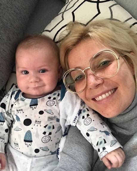 Luiza Possi Posa O Filho Lucca E Sorrisinho Fofo Encanta Web