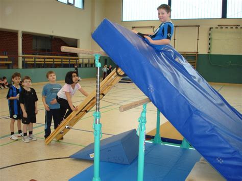 Bildergebnis für bewegungslandschaft kindergarten Kinderturnen