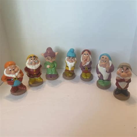 VINTAGE DISNEY SNOW White And The Seven Dwarfs 7 Rubber Squeaker