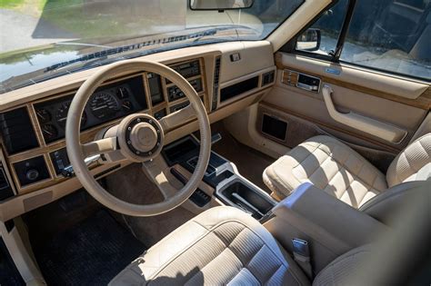 The Jeep Cherokee Wagoneer Limited Is a Wood-Paneled Throwback to the 1980s