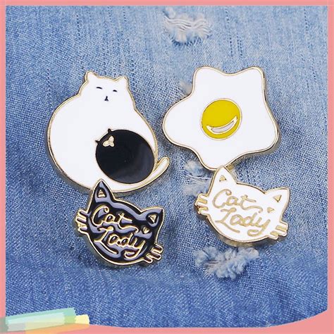 Lk Creative Cartoon Cat Egg Shape Badge Women Clothes Enamel Letter