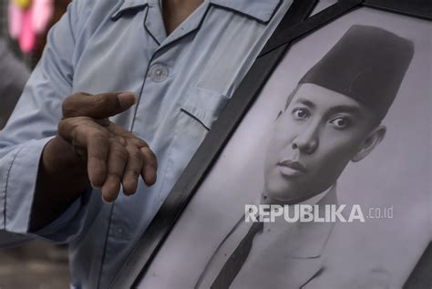 Surat Surat Cinta Soekarno Untuk Ratna Sari Dewi Ungkap Fakta Baru G S