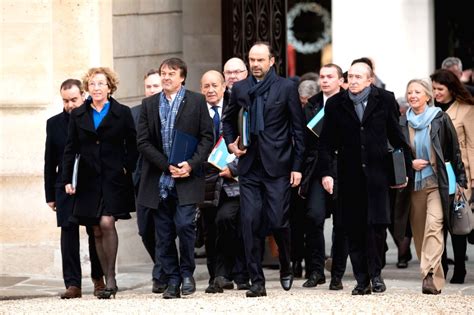 France Paris First Weekly Cabinet Meeting