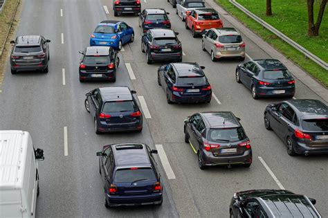 A In Duisburg Wegen Bauarbeit Sperrung Am Wochenende Derwesten De