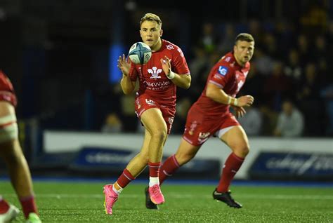 Ioan Lloyd on a mission down west - Scarlets Rugby