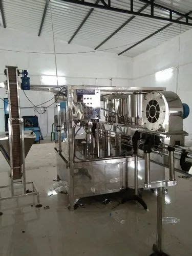 Ss 304 40 Bpm Bottle Filling Machine Power Consumption 1 2 Hp Filling Range 300ml 2000ml