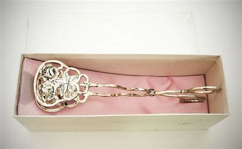 Кухонные щипцы для переворачивания мяса и другой еды