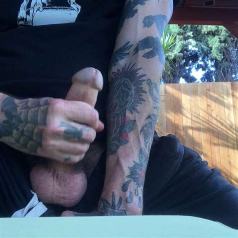 Jerking Outdoors Gay Muscle Outdoor HD Porn Video 60 XHamster
