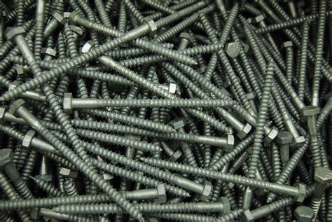 100 Galvanized Hex Head 1 4 X 4 Lag Bolts Wood Screws Amazon In