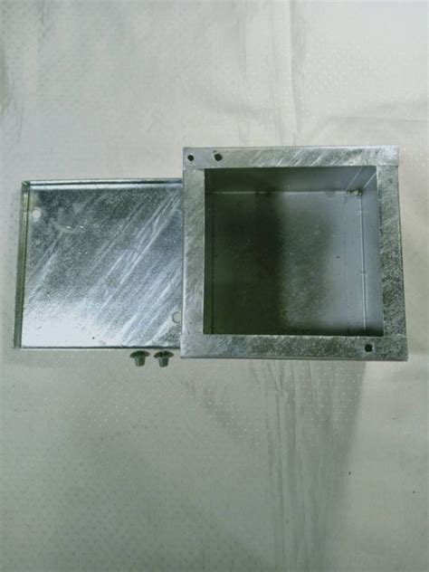 พลบอกซ PULL BOX แบบชบ Hot Dip Galvanized ขนาด 10x10x10cm หนา 2 3mm แขงแรงทนทาน IP54