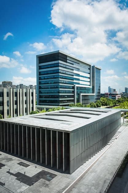 Exterior De Un Edificio De Oficinas Moderno Foto Premium