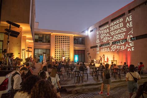 El público vuelve a la Biblioteca San Martín : Prensa Gobierno de Mendoza