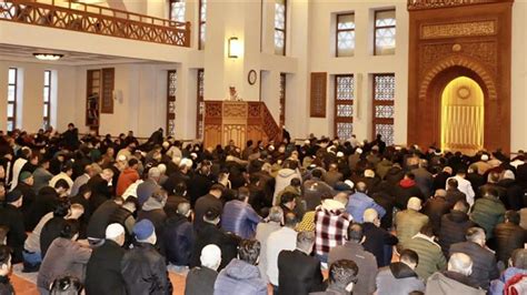 Fatma Fitnat Hanım Camii nde Bayram Coşkusu