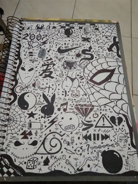 Capa de caderno personalizado | Hippie drawing, Easy graffiti drawings ...