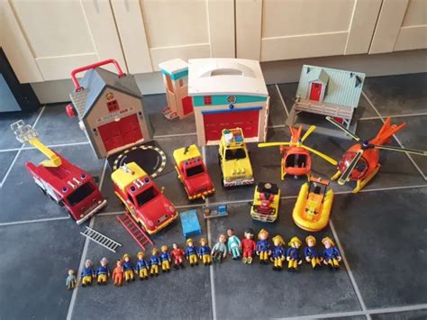 LARGE FIREMAN SAM Toy Bundle Deluxe Fire Station, Buildings, Vehicles ...