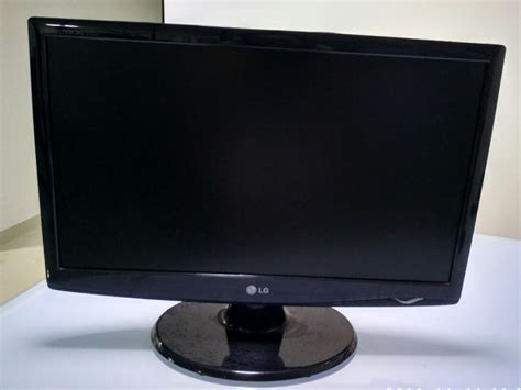 Lg Flatron W T Pf Lcd Monitor Computers Tech Parts Accessories