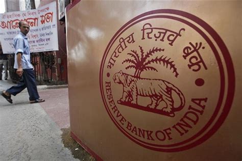 RBI Comes Down Heavily On MCLR Moots External Benchmark Economy News