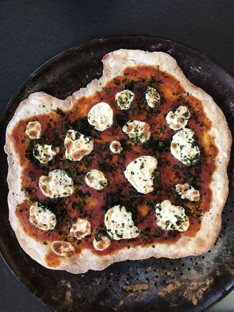 Margarita pizza. Handmade garlic basil crust : r/quarantinecuisine