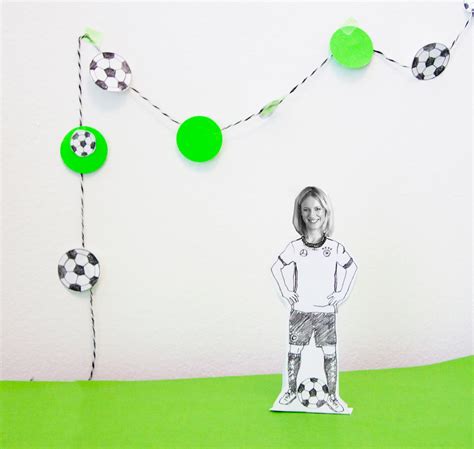 Diy Fussballspieler Aus Papier Basteln Familicious