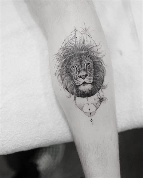 Creative Leo Lion Zodiac Tattoos for a Powerful and Courageous ...