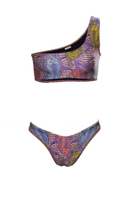 Hot Sexy An Najwa Bikini Pics