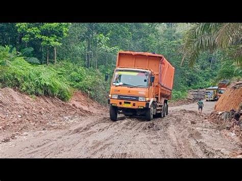 Hanya Truck Orange Yang Berani Duluan Barulah Truck Lain Nya Ngikut