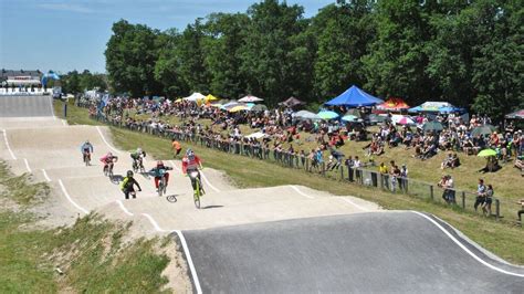 Eure Et Loir Nogent Le Roi Capitale Du Bmx Devant Spectateurs