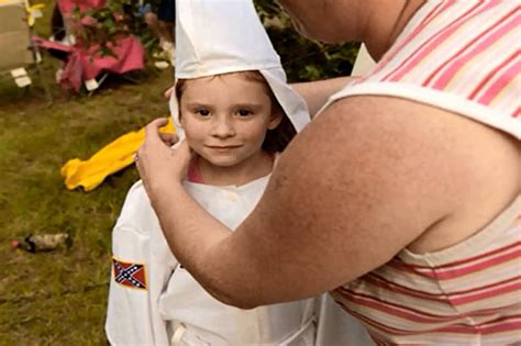 Ku Klux Klan Wirbt Mit Süssigkeiten Um Nachwuchs Der Bund