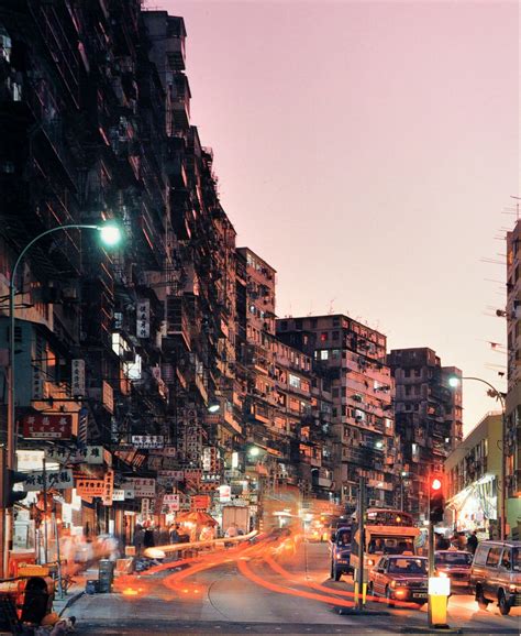 Kowloon Walled City, Hong Kong, early 1990's [1280 x 1561] : slumporn