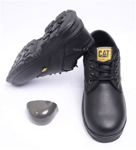 SEPATU SAFETY CATERPILLAR TERLARIS Bahan Kulit Ujung Besi Tracking