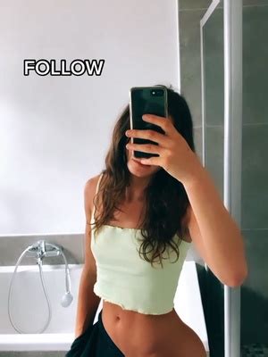5 Hot Sexy Jaysmerk Bikini Pics