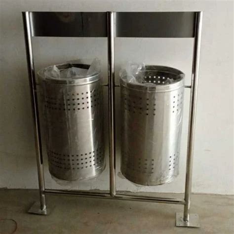 Silver Stainless Steel Double Swing Dustbin Material Grade Ss