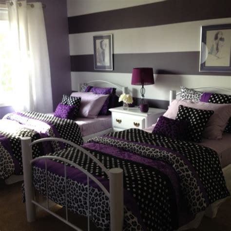 How To Decorate With Purple Gray Walls - Leadersrooms