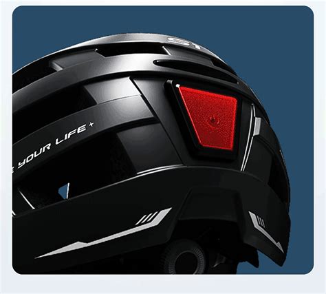 Bike helmet with visor and LED - Urban Wheelers