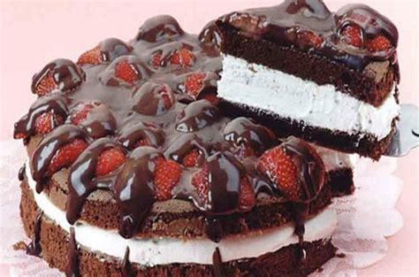 Тортик легче легкого Ингредиенты: -1 банка сгущенки, -3 яйца, -1 чайная ...