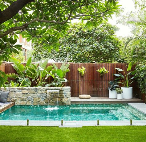 20+ Small Backyard Pool Designs - MAGZHOUSE