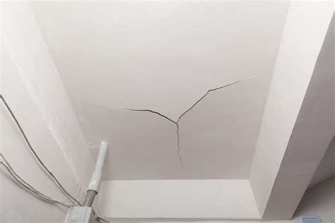 Spotting Signs Of A Bad Drywall Job During Installation