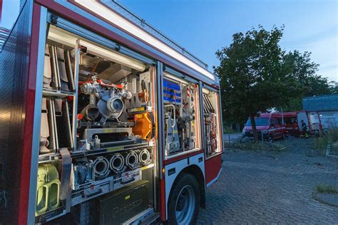 Feuerwehr Embsen L Dt Zur Bung Ein Freiwillige Feuerwehr Ilmenau