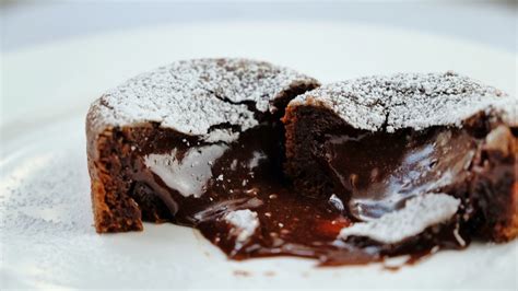 Copycat Domino S Chocolate Lava Crunch Cake Recipe