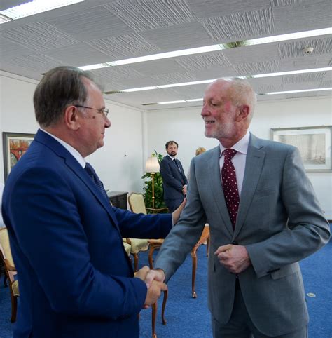 Vlada Federacije Bosne I Hercegovine Premijer Nik I S Njema Kim