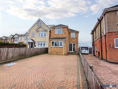 3 Bedroom Property For Sale In Tatnam Road Sterte Poole Dorset Bh15