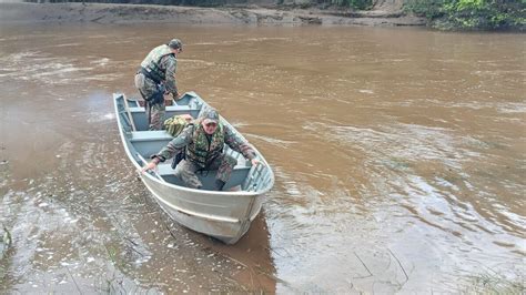 PMA apreende redes de pesca e anzóis de galho do rio Miranda Polícia