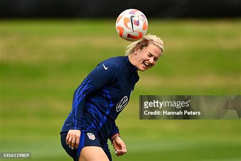 Lindsey Horan Runs Through Drills During A Usa National Womens Team