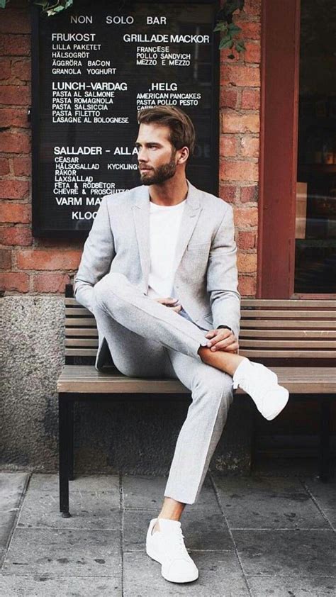 Pin By John Hdez On Suitwear Suits And Sneakers Mens Outfits