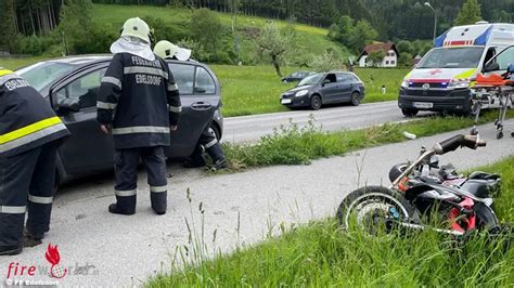 Stmk Biker Bei Pkw Motorrad Unfall In Kindberg Schwer Verletzt